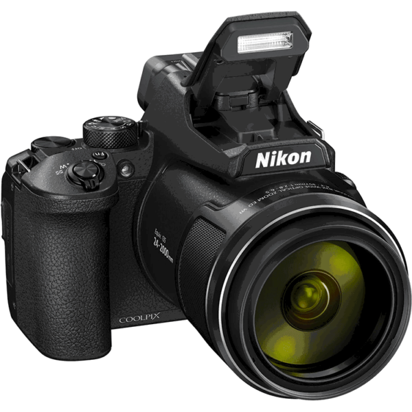 nikon-p950-zoom-83x-flash-pop-up